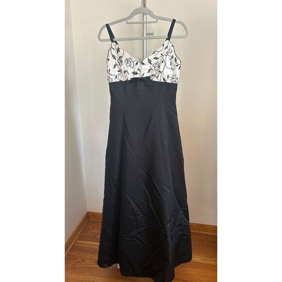Jump Apparel Dresses & Skirts - Jump Apparel Prom Dress Gown Size Goth Formal Beaded Gala Whimsigoth Fairy Y2K